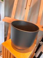 Zwarte bloempot voor binnengebruik, Ophalen, Zo goed als nieuw, Rond, Minder dan 25 cm