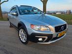 Uniek: Volvo XC70 2.5 T5 (2016) - De allerlaatste 5-cilinder, Automaat, 2000 kg, XC70, Leder