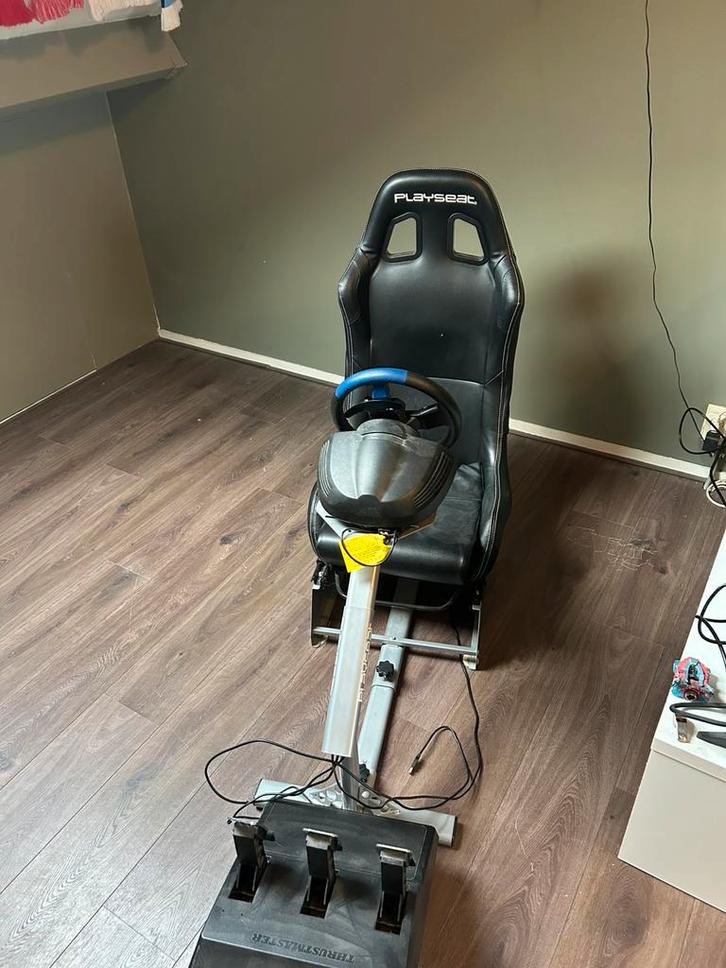 Playseat Evolution (Zwart)+ Thrustmaster T150 + T3PA pedalen, Spelcomputers en Games, Spelcomputers | Sony PlayStation Consoles | Accessoires