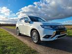 Mitsubishi Outlander 2.4 PHEV nieuwstaat APK 07-27, Automaat, Outlander, 4 cilinders, 1865 kg