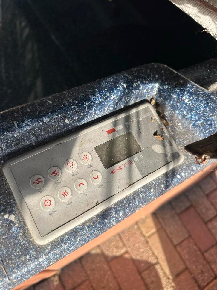 Jacuzzi Spa Sunrise GRATIS AF TE halen OPKNAPPER !!, Tuin en Terras, Bubbelbaden en Hottubs, Gebruikt, Vast, Afdekzeil, Ophalen