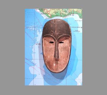 Lega masker Nigeria (170617-04)  beschikbaar voor biedingen