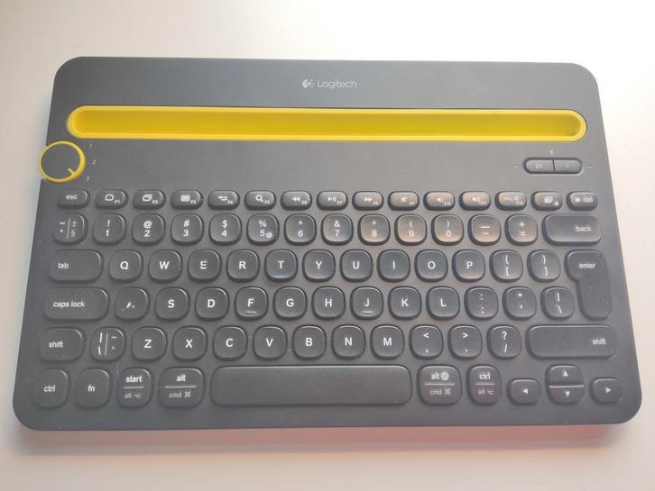 Logitech K480 draadloos Bluetooth-toetsenbord, Computers en Software, Toetsenborden, Ophalen of Verzenden