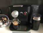 Nespresso machine, Witgoed en Apparatuur, Koffiezetapparaten, Ophalen, Zo goed als nieuw, Koffiemachine