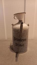 Vintage petroleumkan 2 liter, Antiek en Kunst, Antiek | Emaille, Ophalen of Verzenden