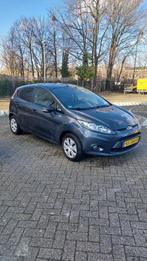 Ford Fiësta 1.25 60KW 5DR 2010 Grijs, Auto's, Voorwielaandrijving, 1242 cc, Handgeschakeld, 954 kg