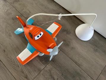 Planes plafondlamp beschikbaar voor biedingen