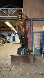 Groot Indiaans Beeld op Sokkel, Ophalen