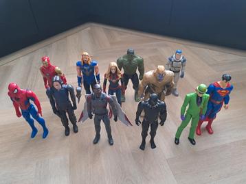 Marvel poppen 30cm DC comics diverse beschikbaar voor biedingen