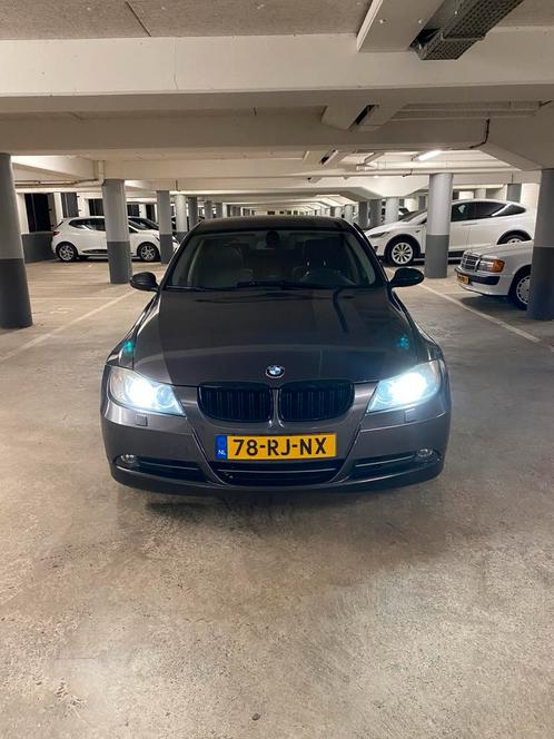 BMW 3-Serie 3.0 I 330 AUT 2005 Grijs, Auto's, BMW, Particulier, 3-Serie, ABS, Airbags, Airconditioning, Alarm, Bluetooth, Boordcomputer