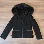 Nieuwe zwarte winterjas met bontkraag - Wulux., Kleding | Dames, WULUX, Ophalen of Verzenden, Nieuw, Zwart