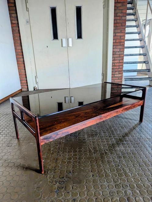 Rosewood & smoked glass coffee table, Denmark 1960s, Huis en Inrichting, Tafels | Salontafels, Minder dan 50 cm, 50 tot 100 cm