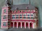 Het Grevenhuis ..stadhuis van Bergloon uit 1680 in België., Antiek en Kunst, Antiek | Keramiek en Aardewerk, Ophalen