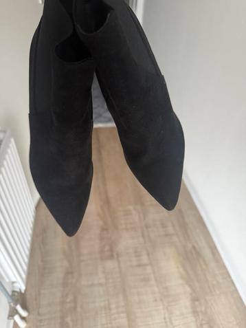 Hoge hakken enkellaarzen maat 38(high heels,pumps,boots) beschikbaar voor biedingen