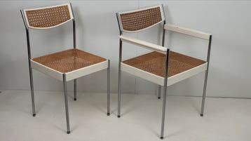 2 x vintage fauteuil rotan/webbing chroom buisframe wit hout beschikbaar voor biedingen