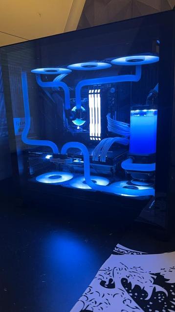 Beuker pc! Custom waterloop | I9 32 gb ram 2080 Ti 1 tb beschikbaar voor biedingen