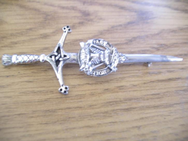 Een mooie Oude Zilverkleurige Schotse Distel Sabel Broche, Sieraden, Tassen en Uiterlijk, Antieke sieraden, Broche, Overige materialen