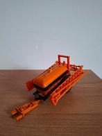 Britains getrokken veldspuit oranje, Hobby en Vrije tijd, Modelauto's | 1:32, Ophalen of Verzenden, Gebruikt, Tractor of Landbouw