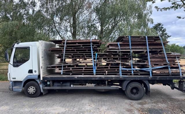 Bangkirai vlonders geschroefd op hardhoutenbalken, Doe-het-zelf en Verbouw, Hout en Planken, Zo goed als nieuw, Plank