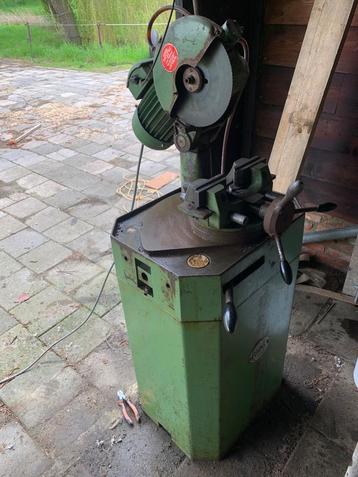 Bewo afkortzaag beschikbaar voor biedingen