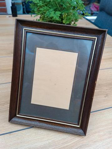 Houten fotolijst  beschikbaar voor biedingen
