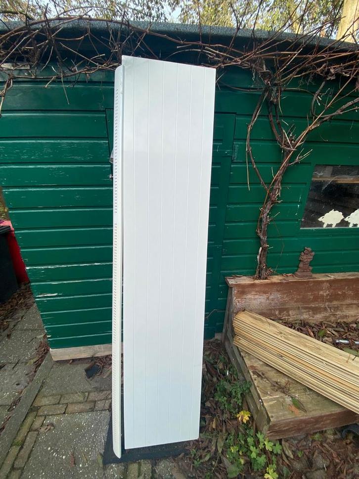 Design radiator, wit. 210 x  40 cm., Doe-het-zelf en Verbouw, Verwarming en Radiatoren, Zo goed als nieuw, Radiator, 30 tot 80 cm
