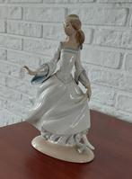 Lladro cinderella assepoester, Antiek en Kunst, Ophalen of Verzenden