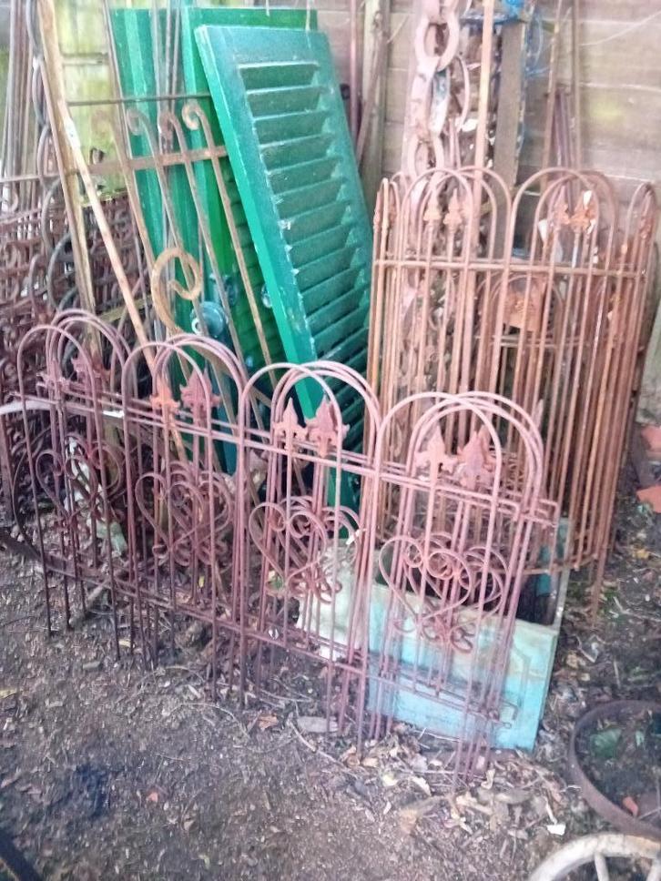 Hekken: Boogjeshek plantensteun Massief ijzer ea Tuinijzer, Tuin en Terras, Tuinhekken en Hekwerk, Tuinhek, IJzer, Ophalen