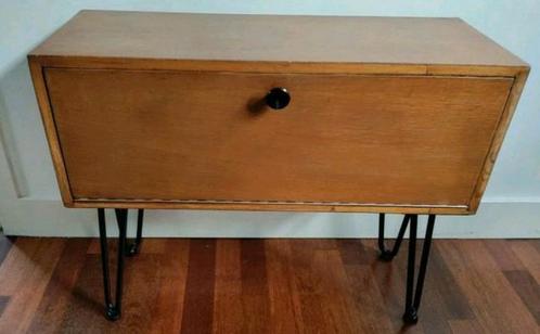 Vintage Deens Klassiek dressoir met klep jaren '70, Huis en Inrichting, Kasten | Dressoirs, Zo goed als nieuw, 50 tot 100 cm, 25 tot 50 cm