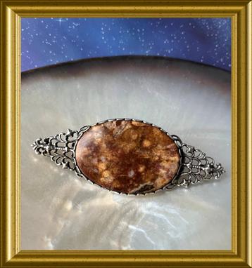 Grote zilveren broche met agaat, 8 cm. beschikbaar voor biedingen