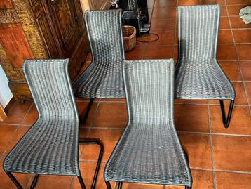 4 Tecta ‚Freischwinger‘ stoel zwart-. Eetkamerstoelen beschikbaar voor biedingen