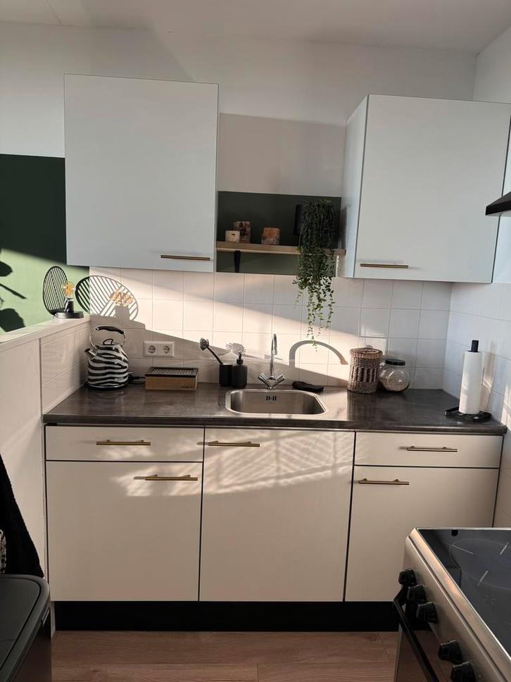 (Gereserveerd) Keukenblok met kastjes, wasbak en kraan, Huis en Inrichting, Keuken | Keukenelementen, Gebruikt, 200 cm of meer