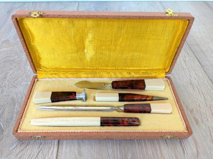 Art deco schrijfset in galaliet en faux schildpad, Frankrijk, Antiek en Kunst, Antiek | Kantoor en Zakelijk, Ophalen of Verzenden