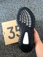 Yeezy Boost 350 V2 'Core Black Red' - Maat 42, Nieuw, Adidas Yeezy, Ophalen of Verzenden, Sneakers of Gympen