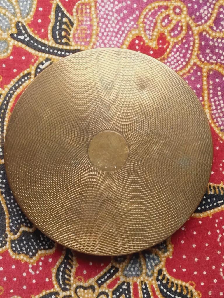 Oude vintage compact of poederdoos uit Engeland van Stratton, Antiek en Kunst, Antiek | Woonaccessoires, Ophalen of Verzenden