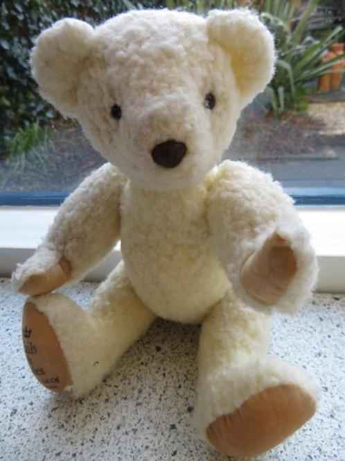Wollig beertje merk Tails &Tales A Bear full of happines wit, Kinderen en Baby's, Speelgoed | Knuffels en Pluche, Zo goed als nieuw