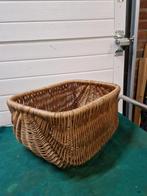 rustieke rieten mand vintage, Huis en Inrichting, Woonaccessoires | Schalen en Manden, Ophalen of Verzenden, 'T Olde Gre-j, Info@toldegrej.nl