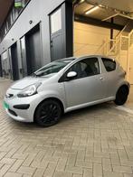 Toyota Aygo – Airco – Nieuwe APK – Nette auto!, Auto's, Voorwielaandrijving, 4 stoelen, 68 pk, Bedrijf