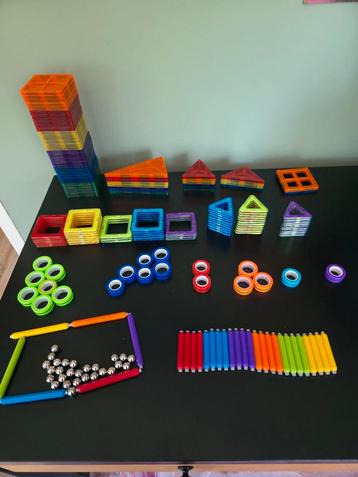 Magneetspeelgoed. O.a. Connetix, Mechanix beschikbaar voor biedingen