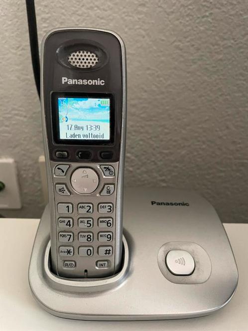 Panasonic vaste telefoon KX-TG8011, Telecommunicatie, Vaste telefoons | Handsets en Draadloos, Zo goed als nieuw, 1 handset, Ophalen of Verzenden