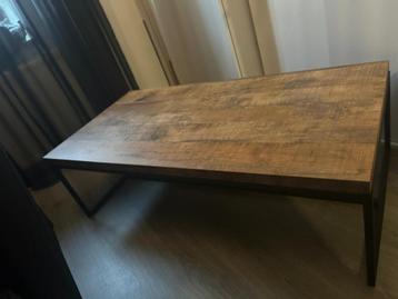 Salon  tafel beschikbaar voor biedingen