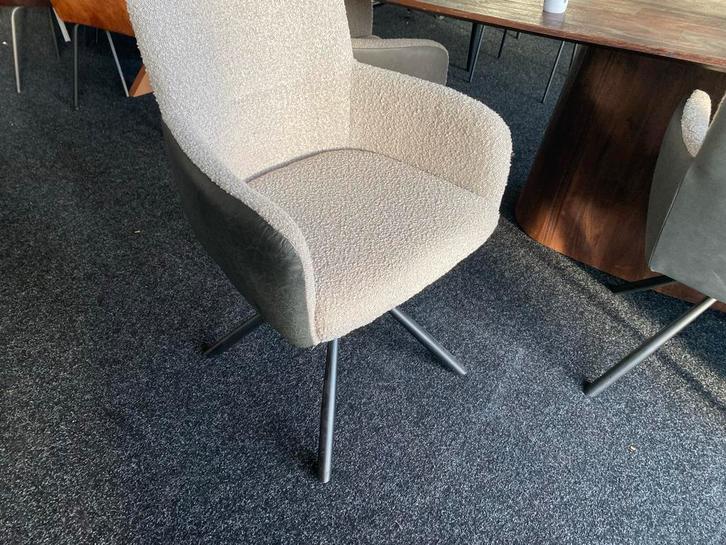 4 Grijze Draaibare Stoelen - Showroommodel, Huis en Inrichting, Stoelen, Nieuw, Vier, Ophalen