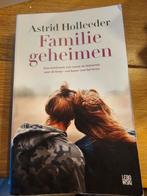 Astrid Holleeder - Familiegeheimen, Boeken, Ophalen of Verzenden, Zo goed als nieuw, Astrid Holleeder