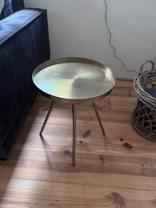 Goudkleurige bijzettafel, Huis en Inrichting, Tafels | Salontafels, Minder dan 50 cm, Rond, Metaal, Ophalen of Verzenden