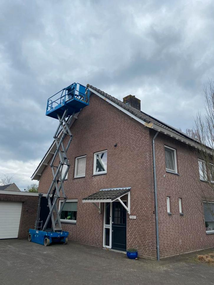 TE HUUR 10 meter schaarhoogwerker Genie GS 2632 & GS 2646, Doe-het-zelf en Verbouw, Steigers, Zo goed als nieuw, Overige typen