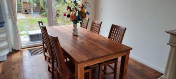 Prima eethoek van teak met 6 teakhouten stoelen  beschikbaar voor biedingen