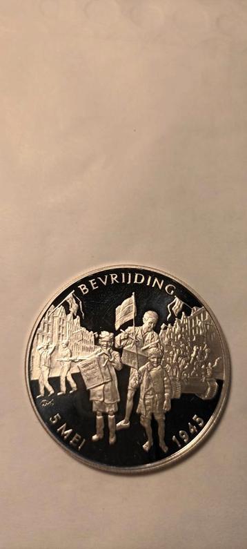 Bevrijdingsmunt 5 Mei 1945 zilver beschikbaar voor biedingen