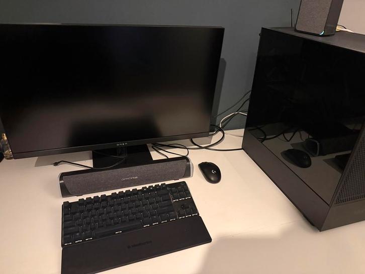 Gaming setup rtx 4070, Computers en Software, Desktop Pc's, Zo goed als nieuw, 3 tot 4 Ghz, SSD, 32 GB, Met videokaart, Met monitor