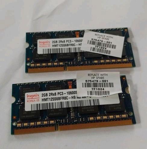 Set van twee HYNIX/HP 2GB  PC3 Laptop geheugenmodules, Computers en Software, RAM geheugen, Gebruikt, Laptop, 4 GB, DDR3, Ophalen of Verzenden