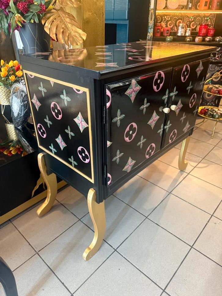 Louis Vuitton Design Kastje, Antiek en Kunst, Antiek | Meubels | Kasten, Ophalen
